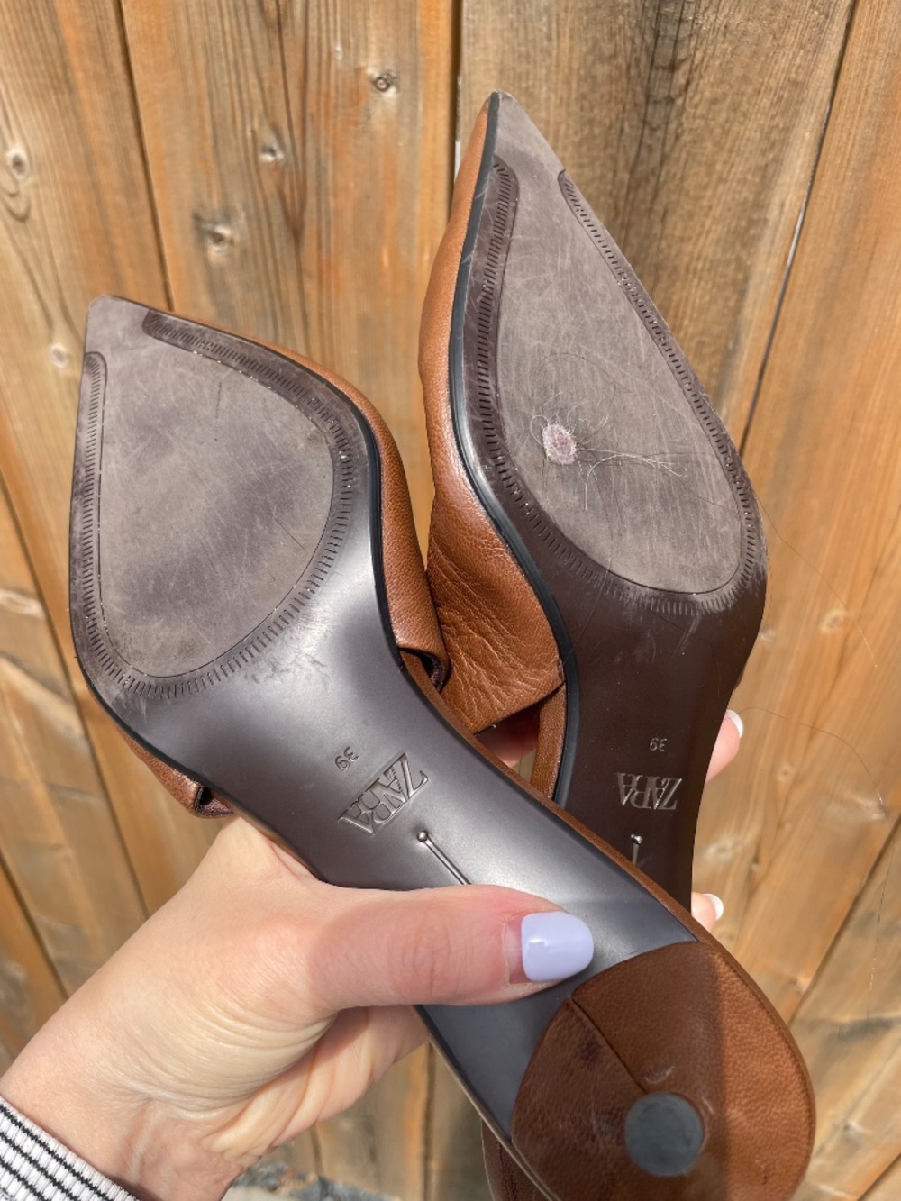 Brown slingback kitten heel - Picture 3 of 3
